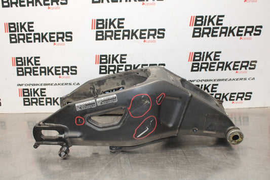 18 YAMAHA YZF R1  REAR SWINGARM BACK SUSPENSION SWING ARM BB838