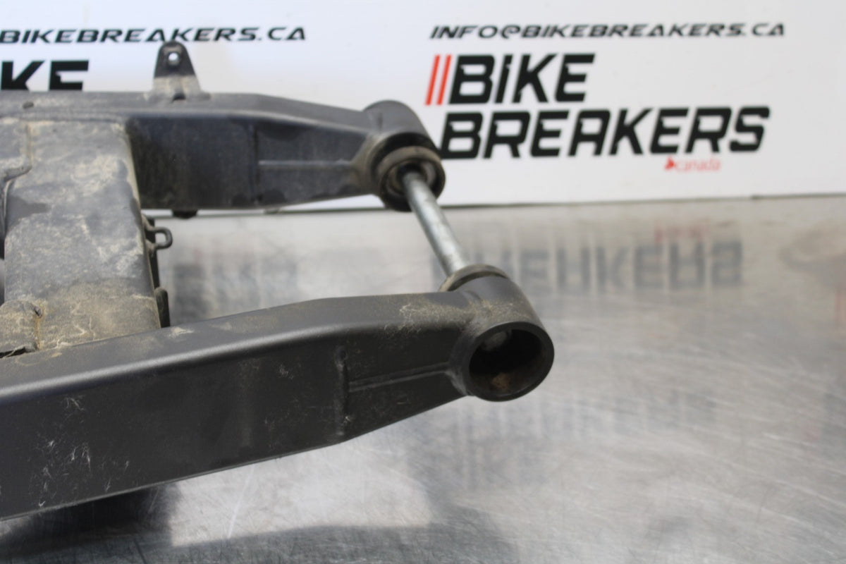 09 YAMAHA V STAR 950 REAR SWINGARM SUSPENSION ARM BB172