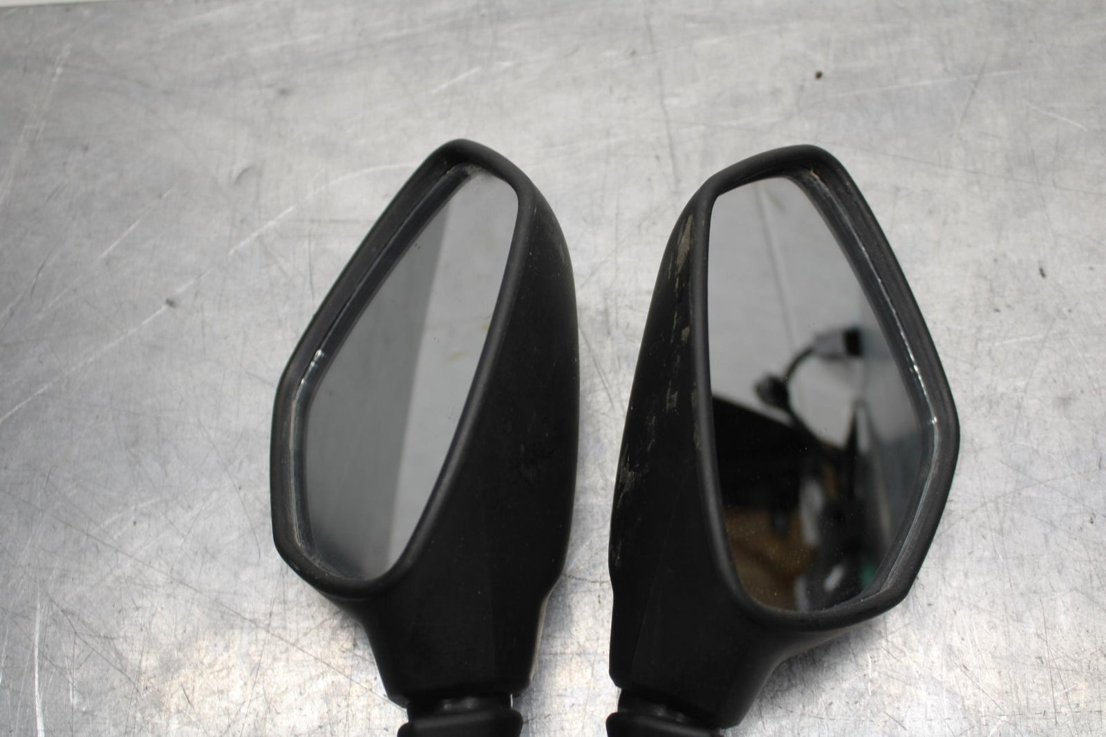 20 SUZUKI GSXR 1000 MIRRORS REARVIEW SET PAIR BB597