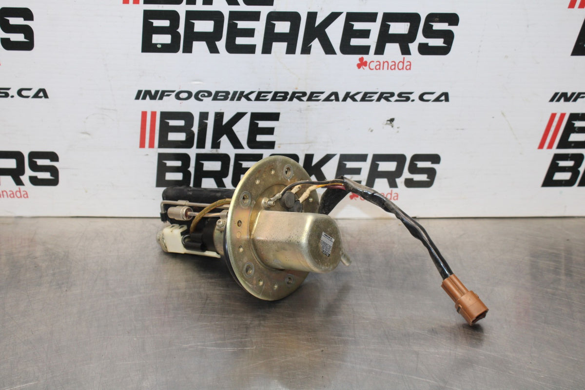 01-03 SUZUKI GSXR600 FUEL PUMP GAS PETROL SENDER UNIT BB841