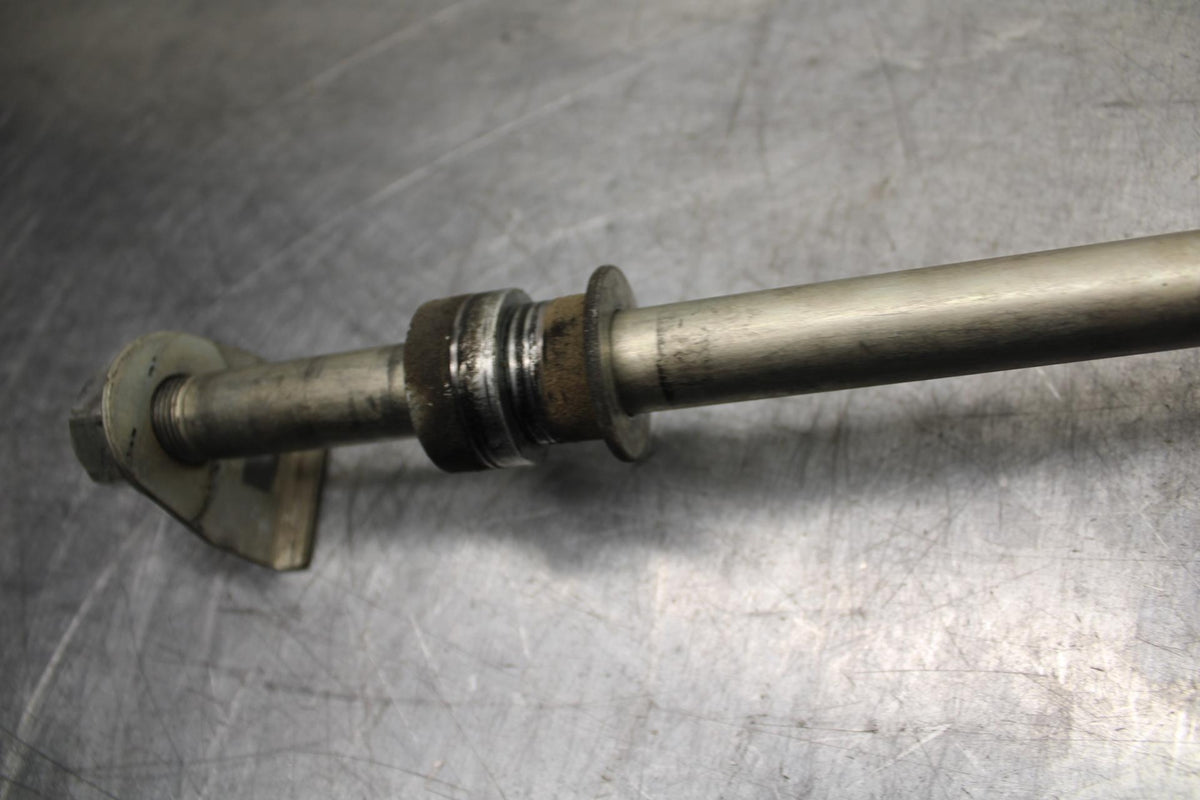 07-12 SUZUKI BANDIT GSF 650 F GSX650F REAR AXLE WHEEL RIM PIVOT BOLT AXEL  BB90