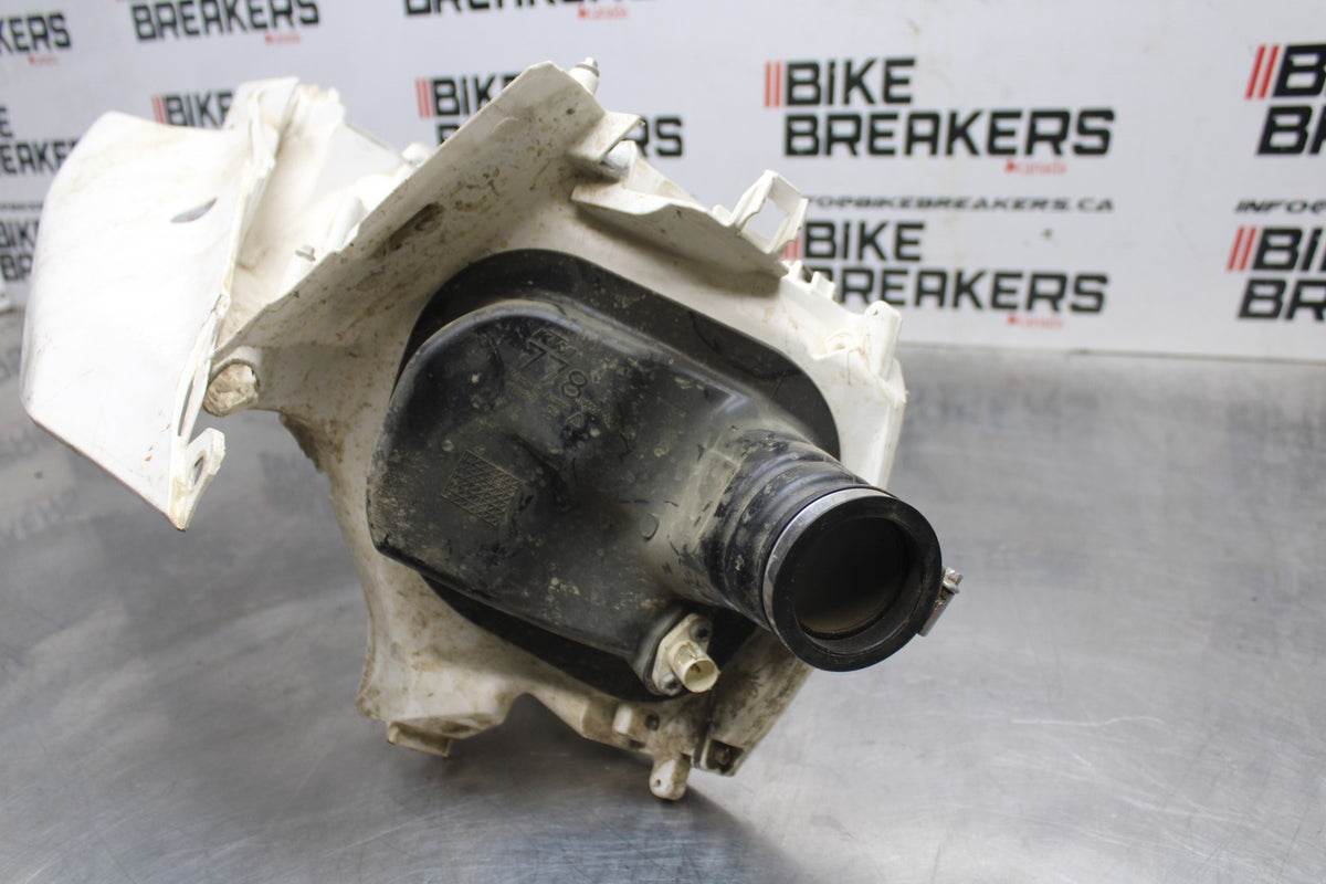13 KTM 350 SXF AIR CLEANER FILTER BOX BB104