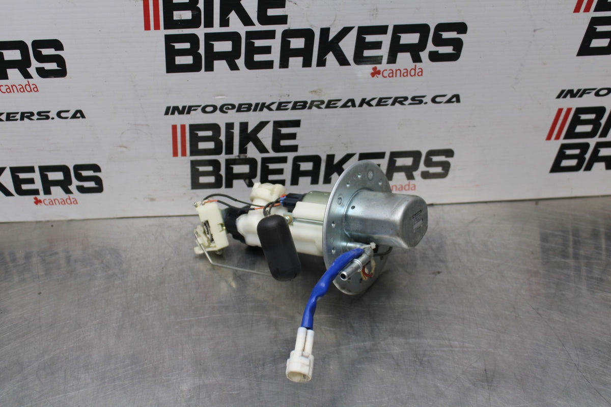 06-07 SUZUKI GSXR 600 FUEL PUMP GAS PETROL SENDER UNIT BB822
