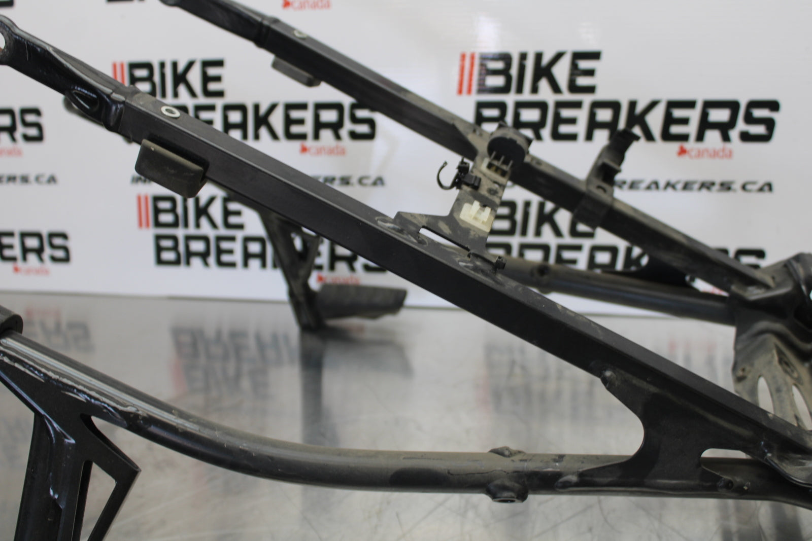 06-12 BMW F800ST REAR SUBFRAME BACK SUB FRAME BB144