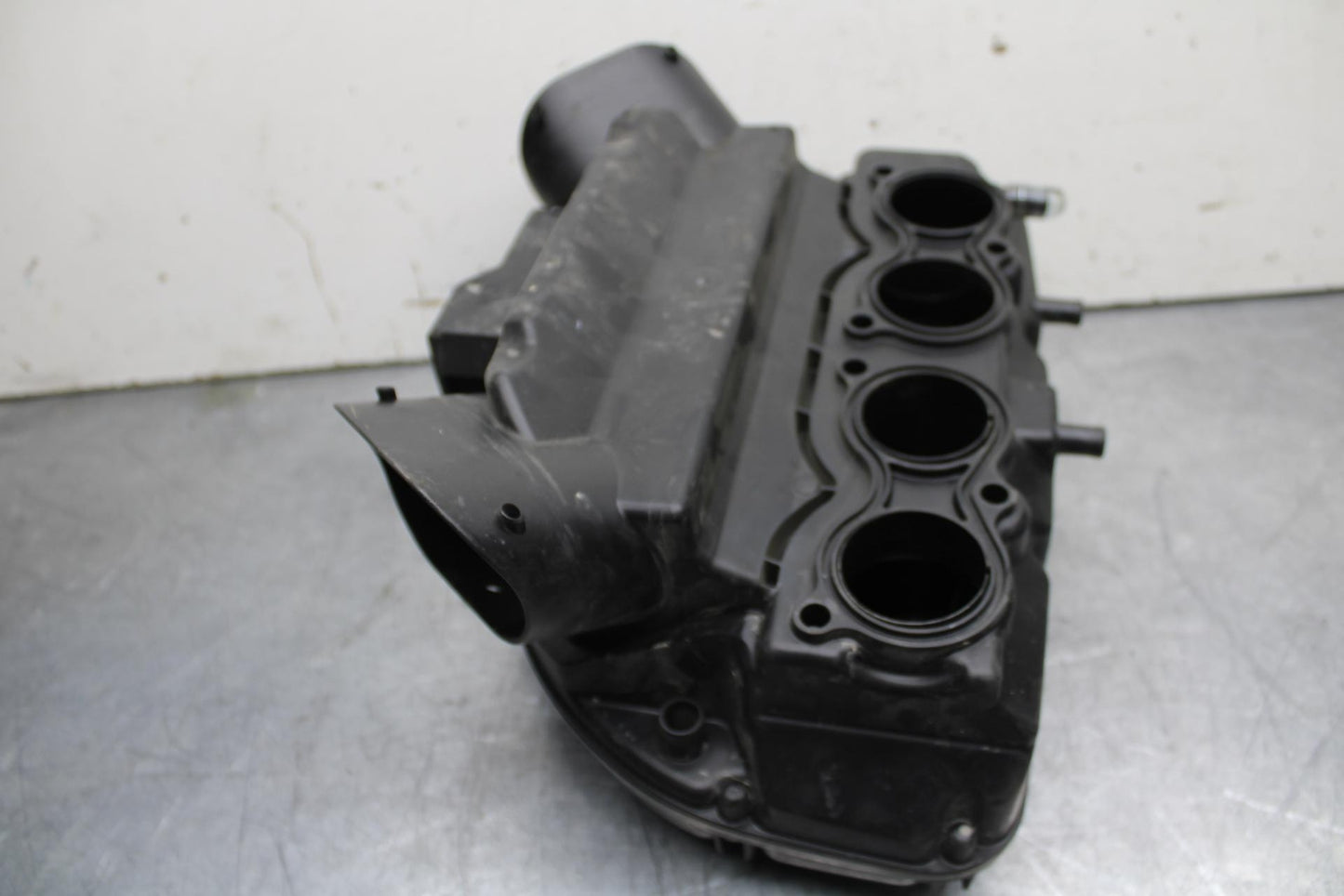 11-23 SUZUKI GSXR 750 AIRBOX AIR INTAKE FILTER BOX BB630
