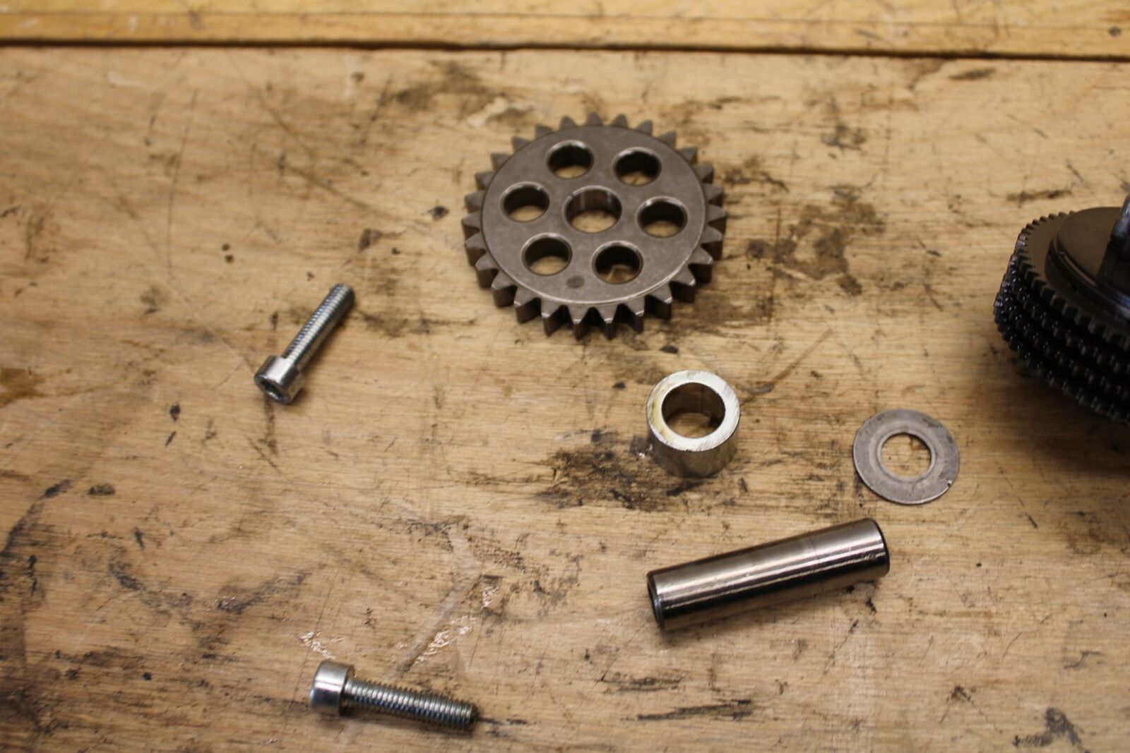 09-10 SUZUKI BOULEVARD M109R ENGINE MOTOR IDLER IDLING GEAR BB318