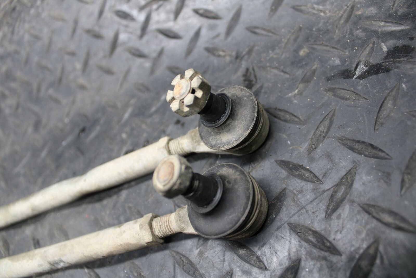 2004 Yamaha Banshee 350 YFZ350 STEERING TIE RODS ROD SET PAIR BB232
