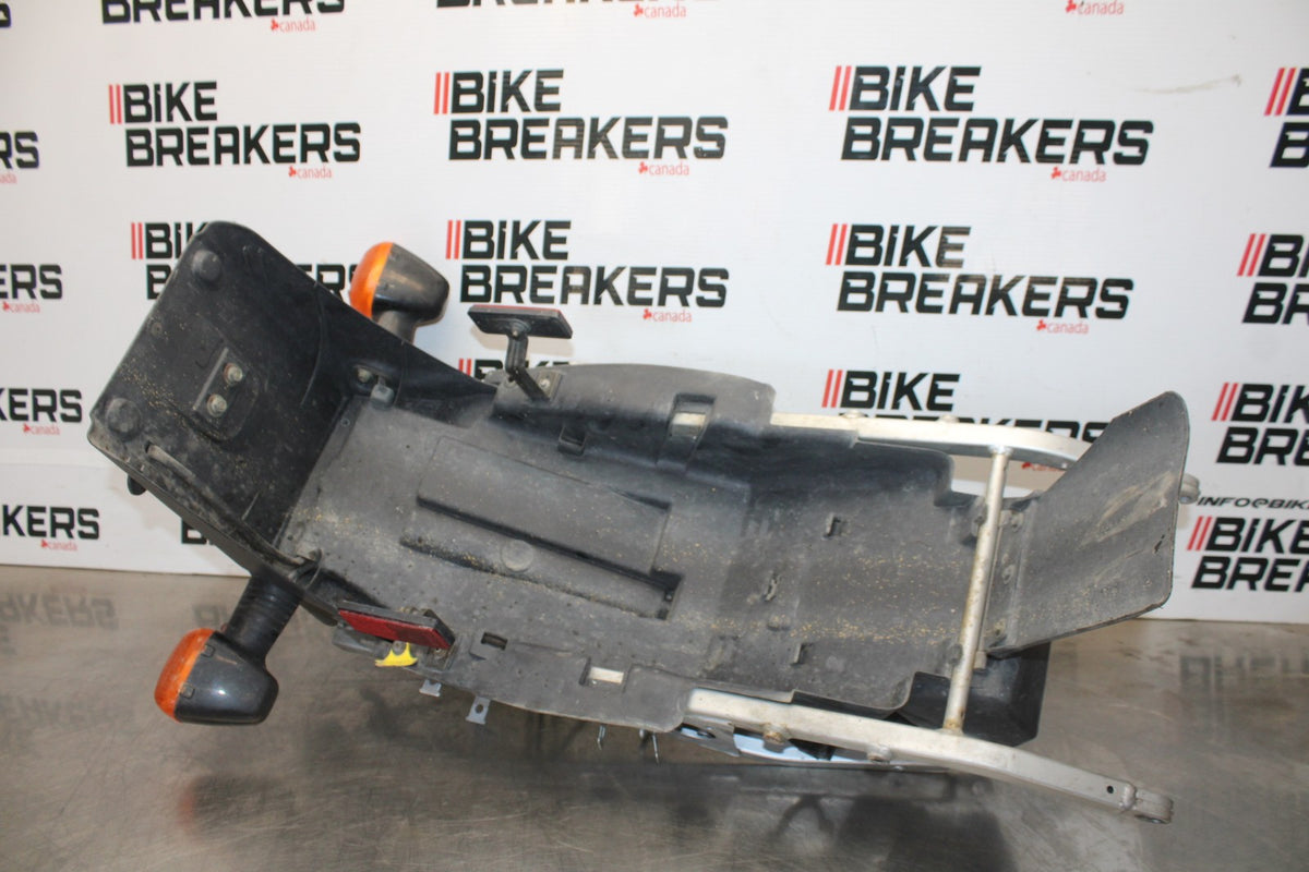 98-05 HONDA SUPER HAWK 1000 VTR1000F REAR SUBFRAME BACK SUB FRAME BB924