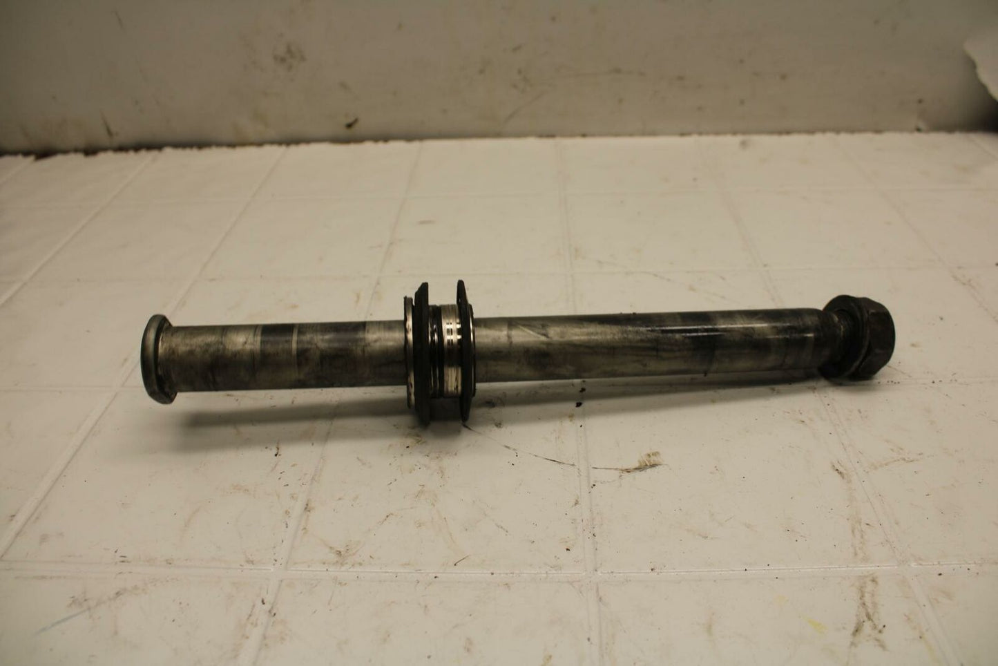08-16 YAMAHA YZF R6 REAR AXLE BACK WHEEL RIM PIVOT BOLT AXEL BB406