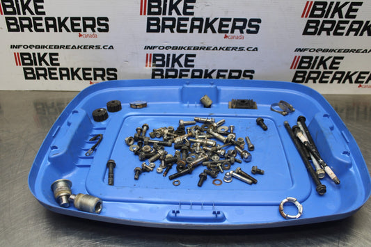 09 HONDA SHADOW 750 VT750 C2 MOUNTING BOLTS HARDWARE MOTOR SCREWS BB809