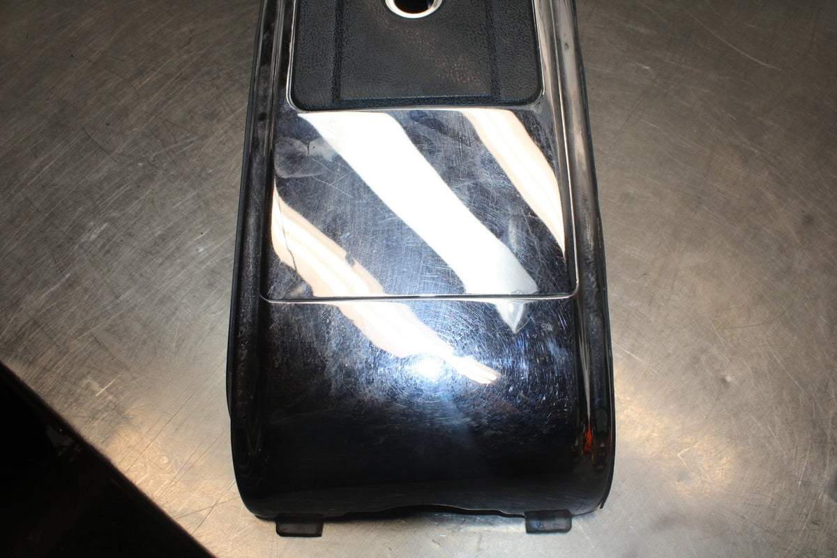 2006 Suzuki Boulevard C90 GAS TANK CAP COVER TRIM PANELCOWL FAIRING BB849