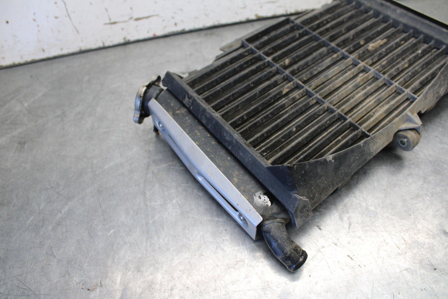07-09 YAMAHA FZ6 ENGINE RADIATOR MOTOR COOLER RADIATER 4S8-12461-00-00 BB713