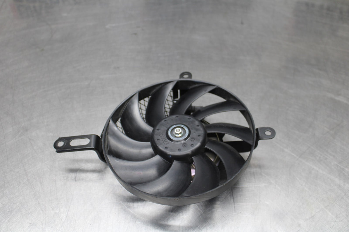 15-26 SUZUKI GSXR600 ENGINE RADIATOR COOLING FAN BB888