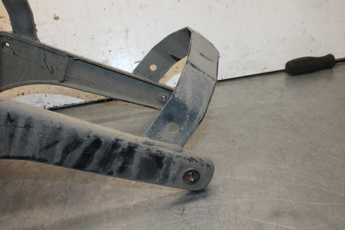 05-06 YAMAHA ROYAL STAR REAR FENDER SUPPORT FRAME SUBFRAME 4XY-21190-02-00 BB697