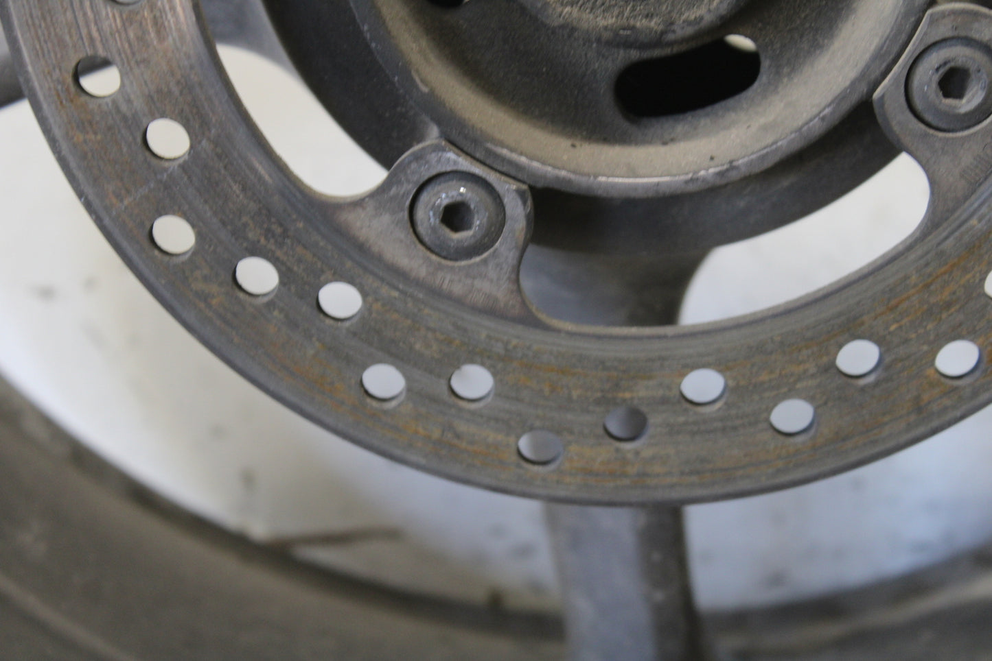 07-08 TRIUMPH DAYTONA 675 REAR WHEEL BACK RIM BB685