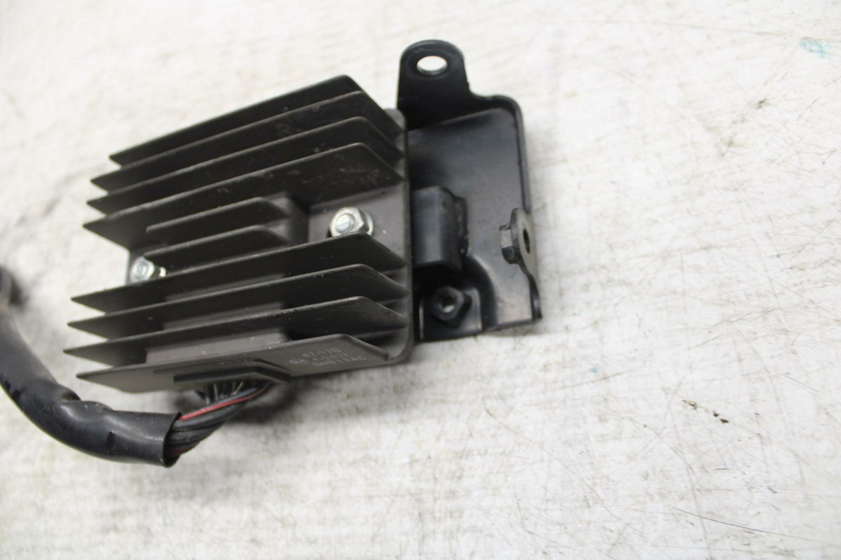 15-16 SUZUKI GSXS750 RECTIFIER VOLTAGE REGULATOR BB374