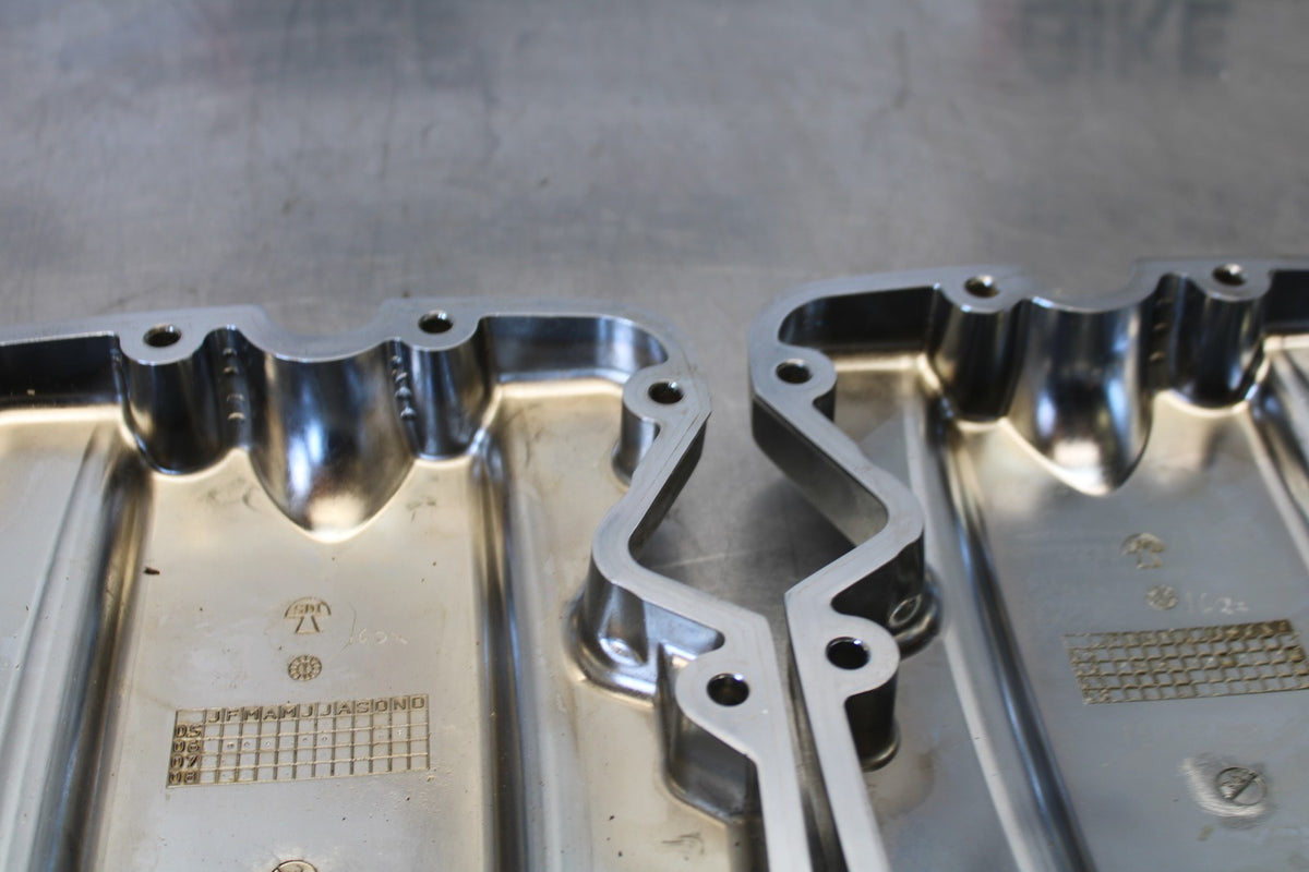 03-17 VICTORY VEGAS ENGINE TOP END CYLINDER HEAD COVER SET  BB874