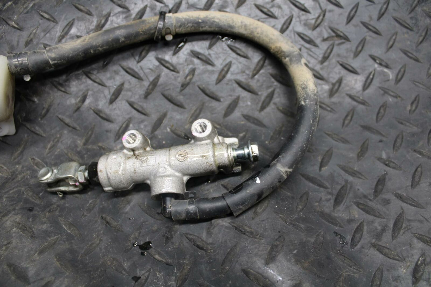 12-17 KAWASAKI NINJA 650 REAR BRAKE MASTER CYLINDER W RESERVOIR 43015-0559 BB211