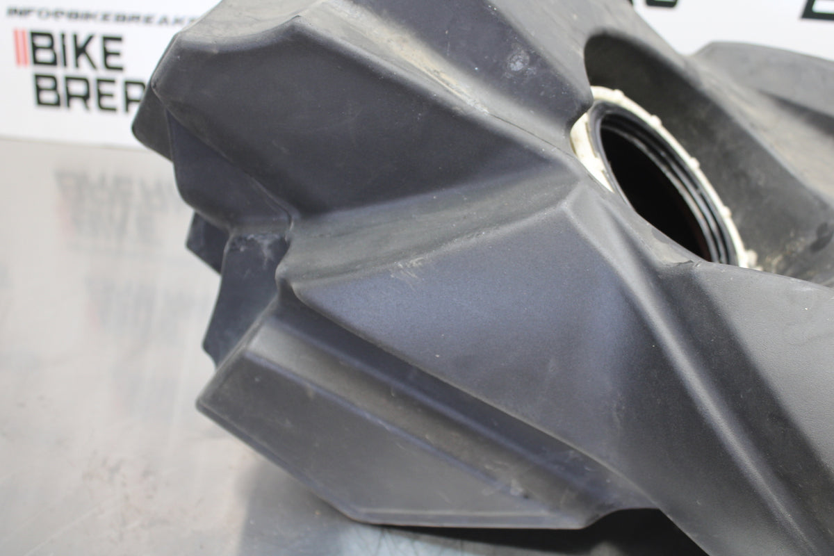 06-12 BMW F800ST GAS TANK FUEL CELL PETROL RESERVOIR BB144