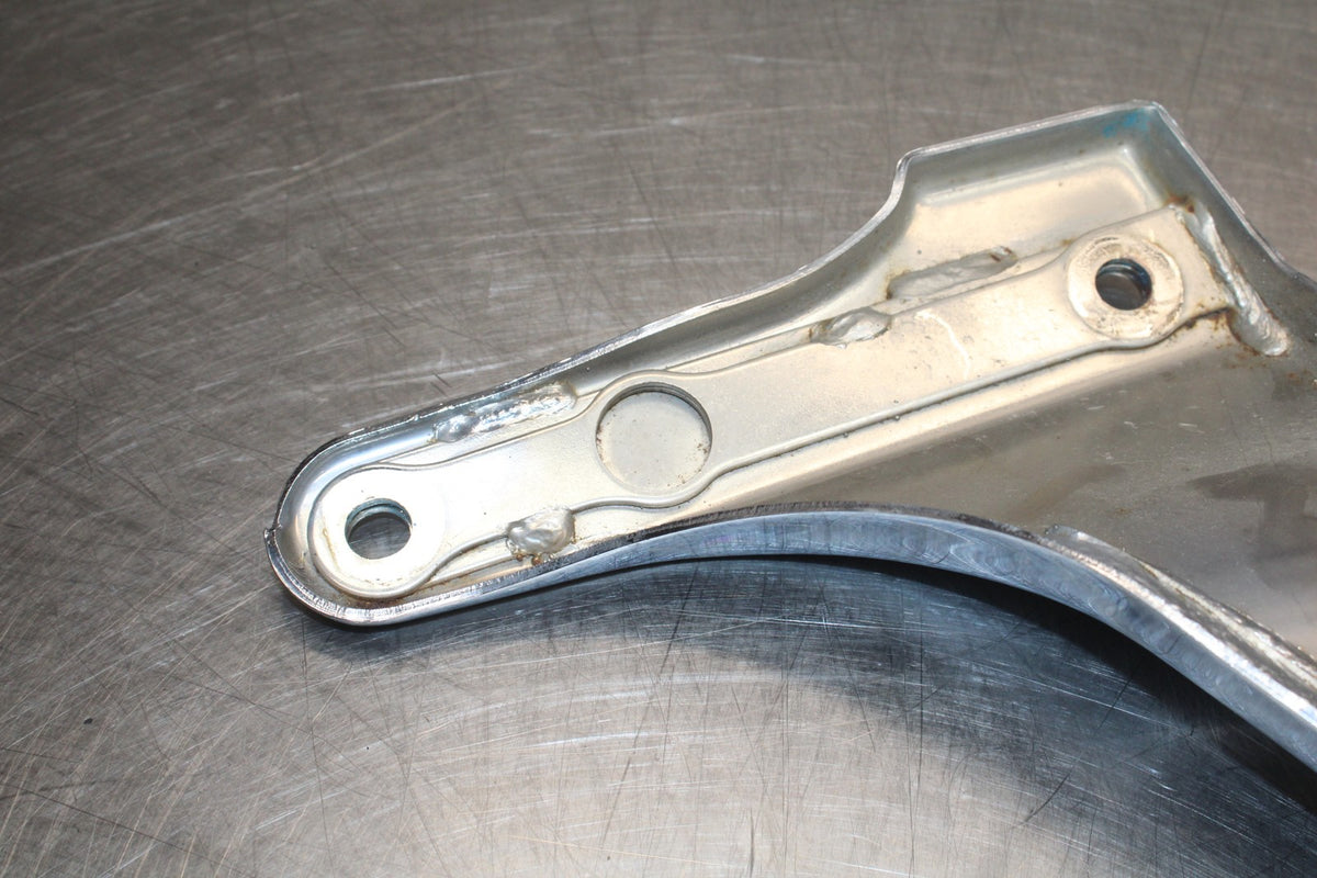 2006 Suzuki Boulevard C90 REAR PASSENGER FENDER GRAB RAIL BB849