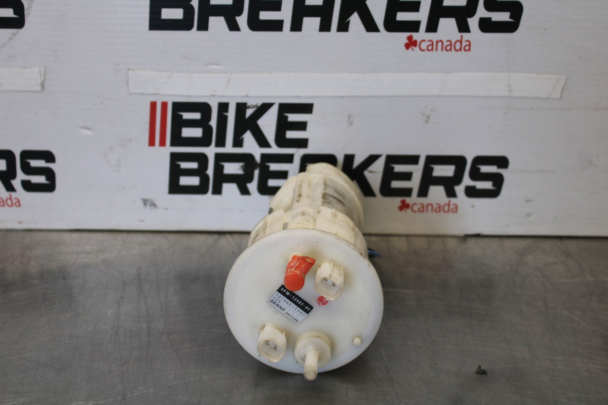 05 YAMAHA YZF R6 PARTS FUEL PUMP GAS PETROL SENDER UNIT BB894