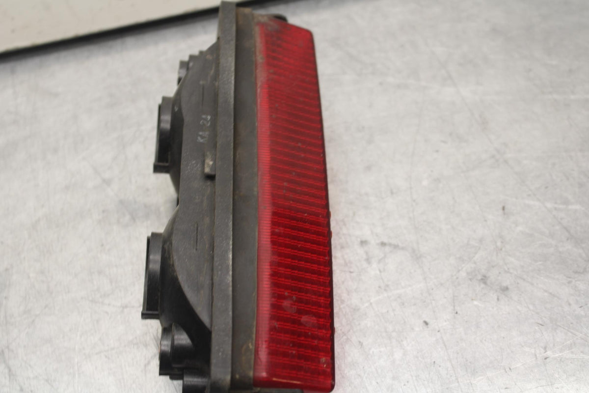 84-86 KAWASAKI GPZ900 REAR TAIL TAILLIGHT BACK BRAKE LIGHT BB84