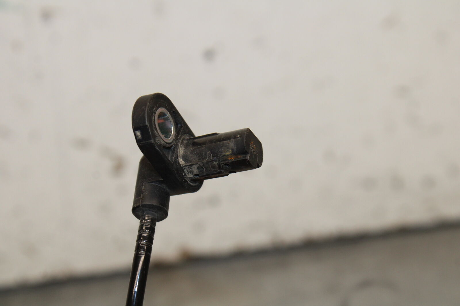 22-24 YAMAHA XSR900 REAR ABS BRAKE SENSOR BB710