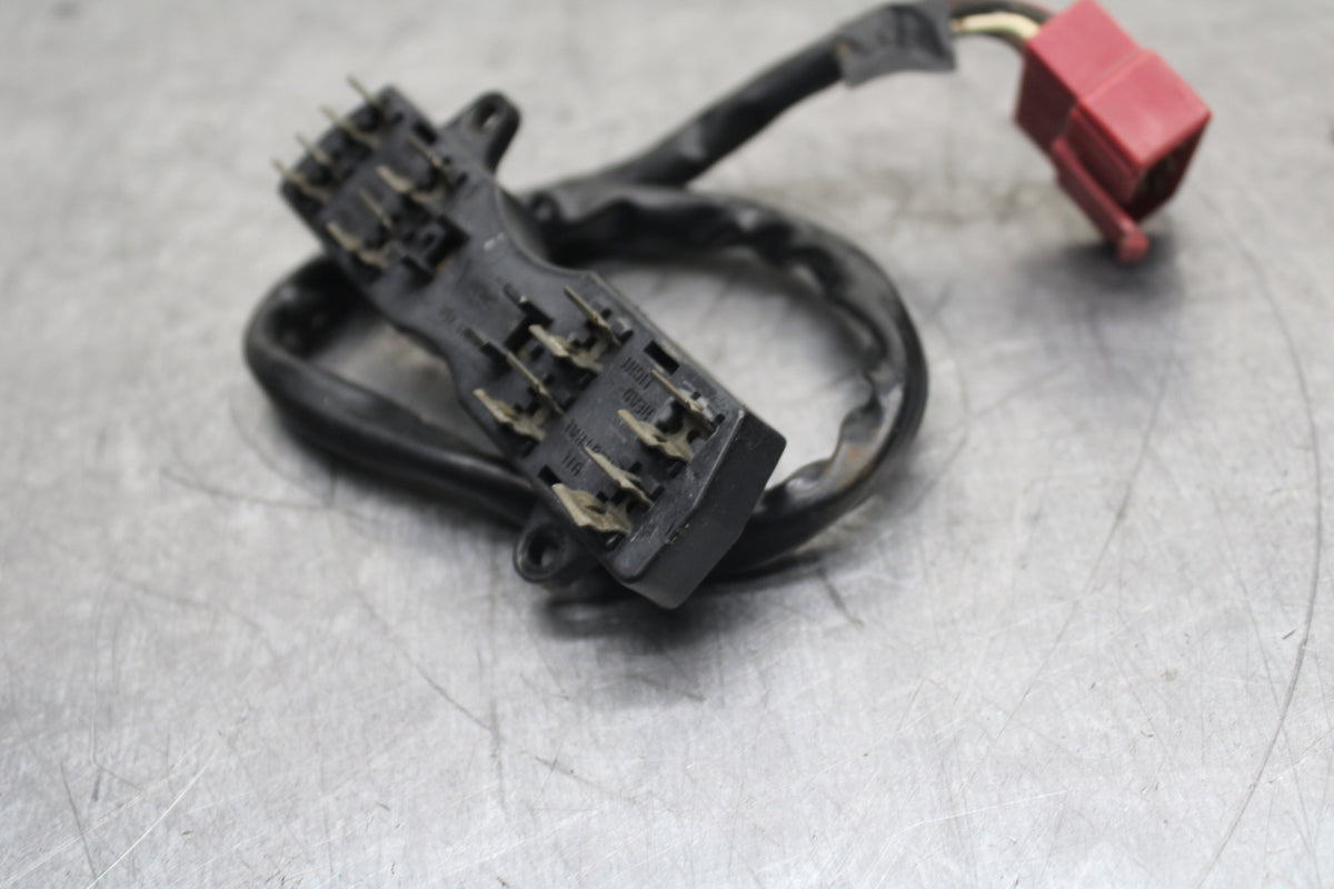84 HONDA INTERCEPTOR 750 VF750F FUSE BOX BB108