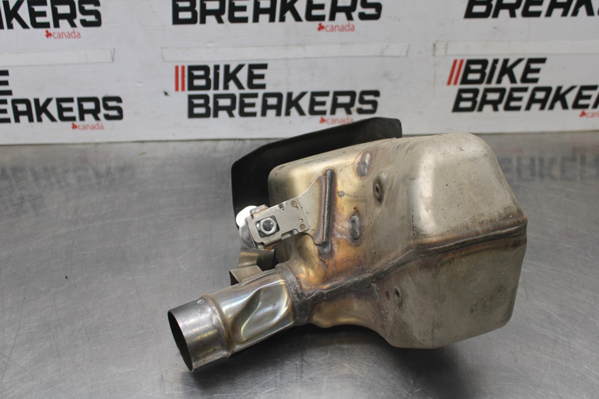 24-25 KAWASAKI NINJA ZX6R EXHAUST MIDPIPE MID CAT MIDDLE PIPE BB939
