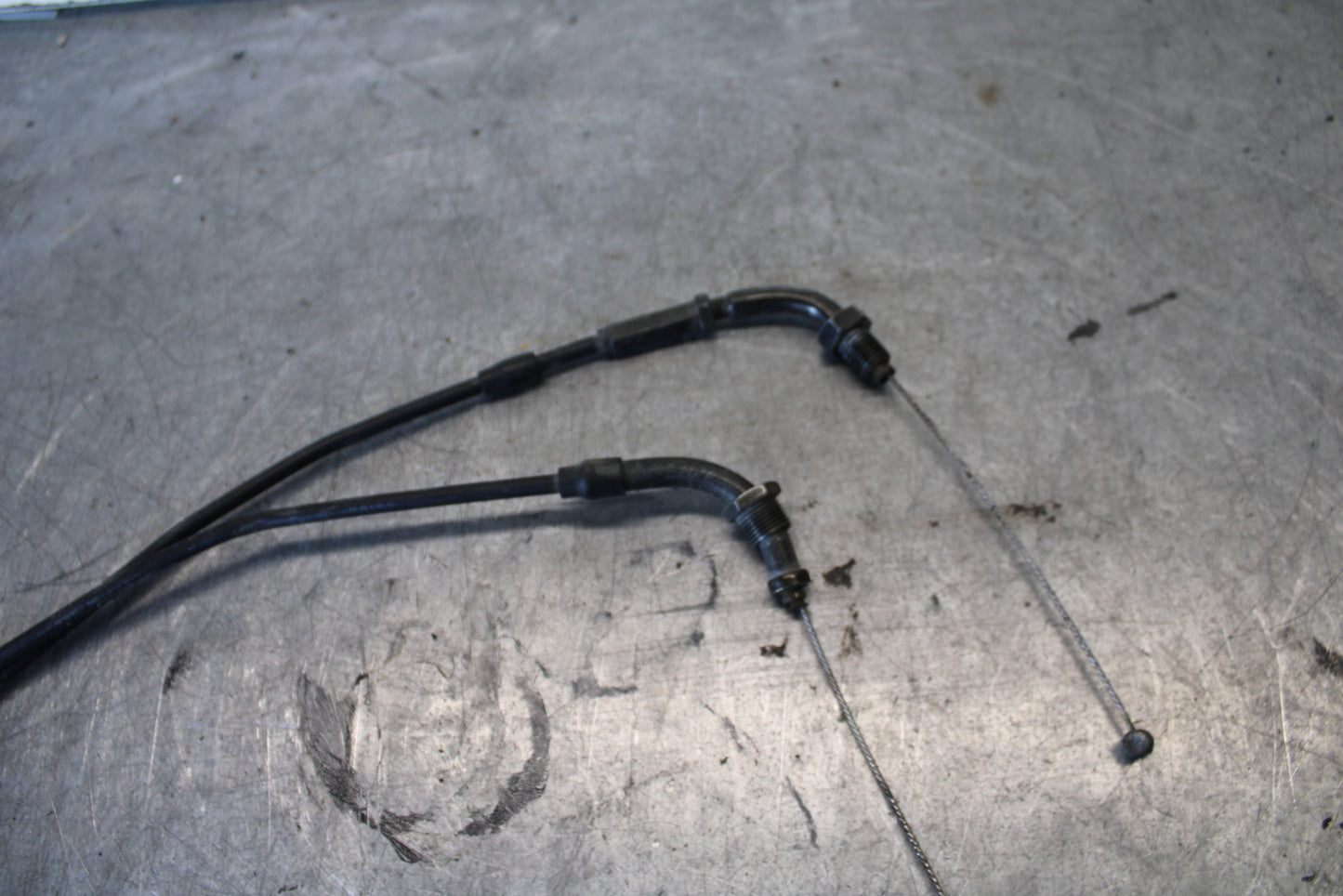 03-04 HONDA CBR600RR THROTTLE CABLES LINES 17910-MBW-D20 17920-MBW-D20 BB661