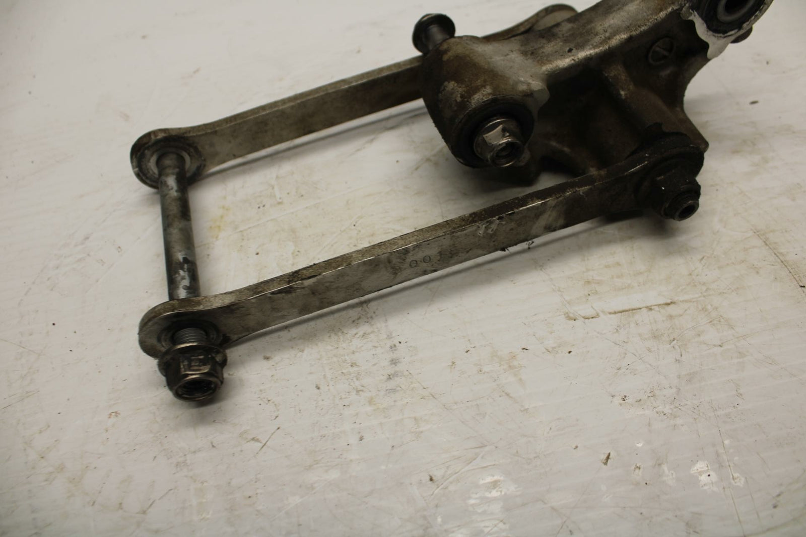 09-12 KAWASAKI NINJA ZX6R REAR DOGBONE SHOCK LINKAGE LINK BB272