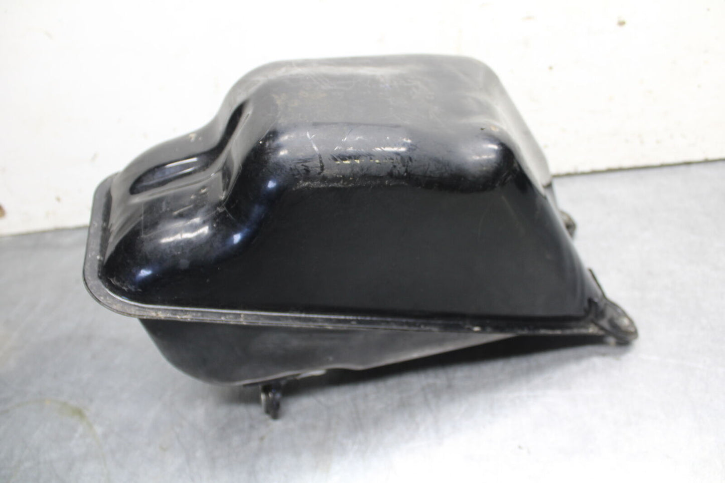 04-12 HONDA ST1300A GAS TANK FUEL PETROL RESERVOIR BB669