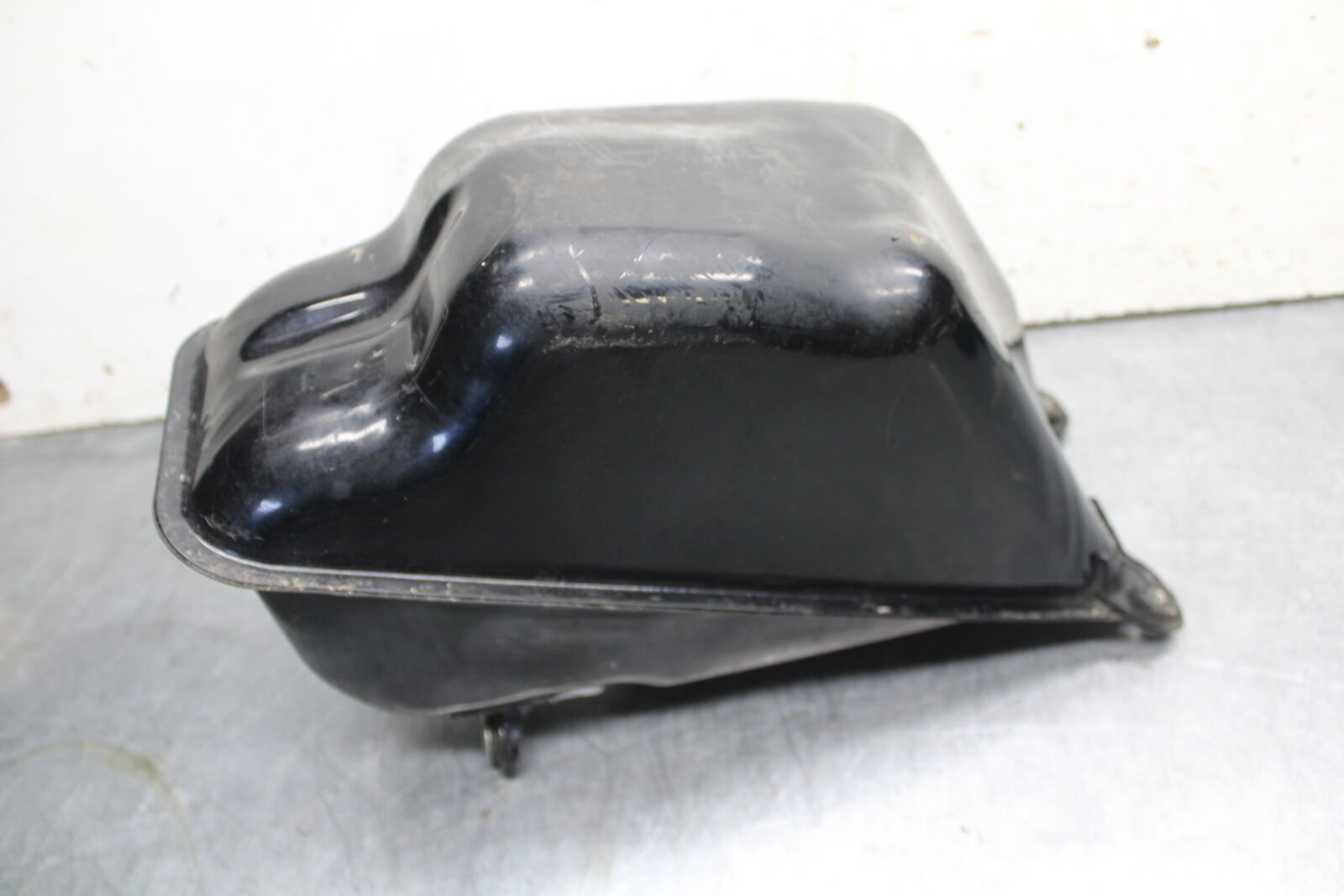 04-12 HONDA ST1300A GAS TANK FUEL PETROL RESERVOIR BB669