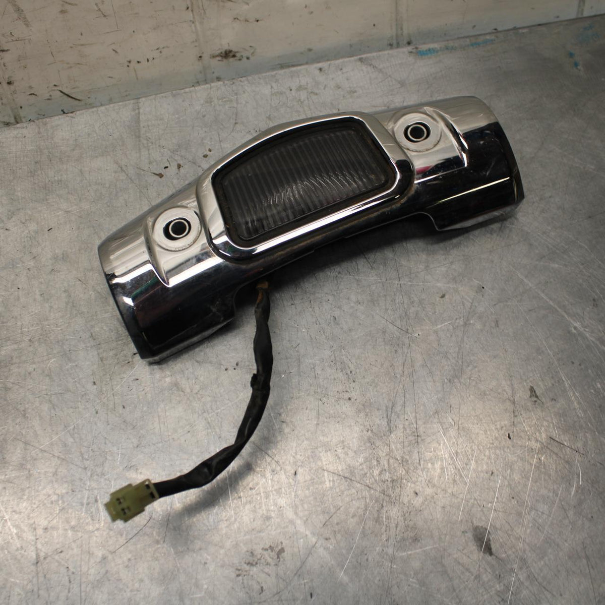 2007 Yamaha V Star 1300 XVS1300A LICENSE PLATE LIGHT TRIM BB03