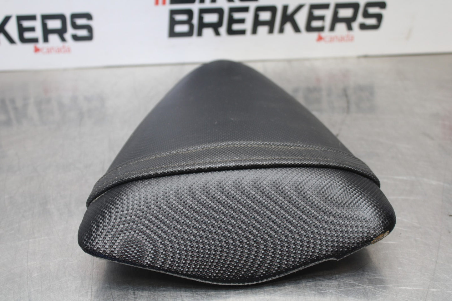07-08 KAWASAKI NINJA ZX6R REAR BACK PASSENGER TANDEM SEAT PAD SADDLE  BB203