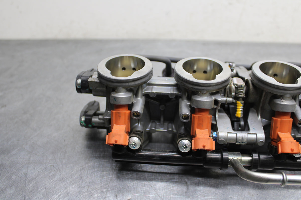 13-18 KAWASAKI NINJA ZX6R MAIN FUEL INJECTORS / THROTTLE BODIES BB130