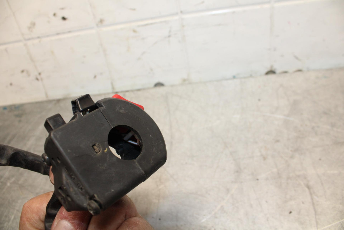 07-08 KAWASAKI CONCOURS 1400 ABS RIGHT CLIP ON HANDLE KILL OFF START SWITCH BB44