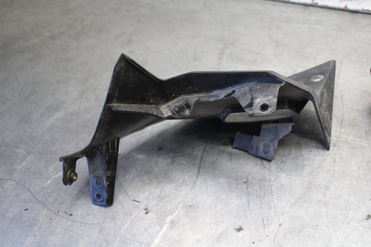 19-22 KAWASAKI Z400 RIGHT LEFT INNER FAIRINGS COWLS PANELS TRIMS BB708