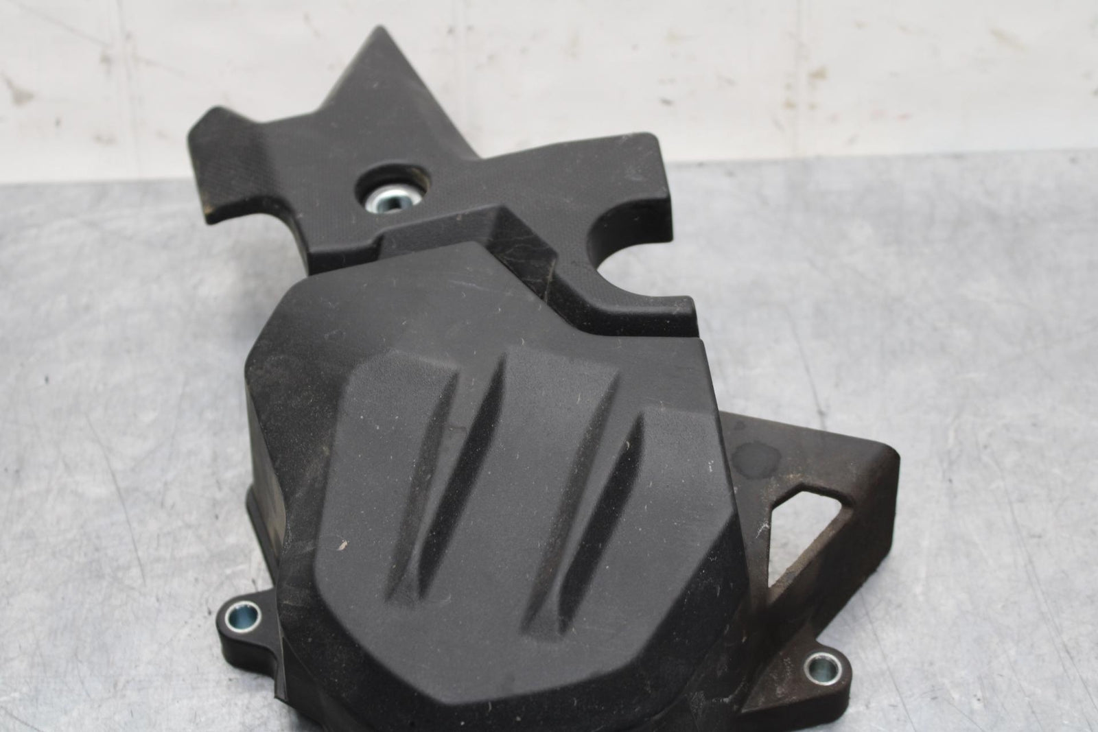 19-22 KAWASAKI Z400 ENGINE SPROCKET COVER BB586