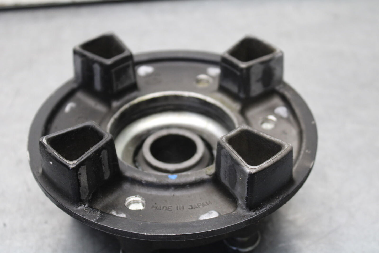 16 KAWASAKI NINJA ZX10R REAR HUB WITH SHOCK DAMPERS CUSH ABSORBERS BB650