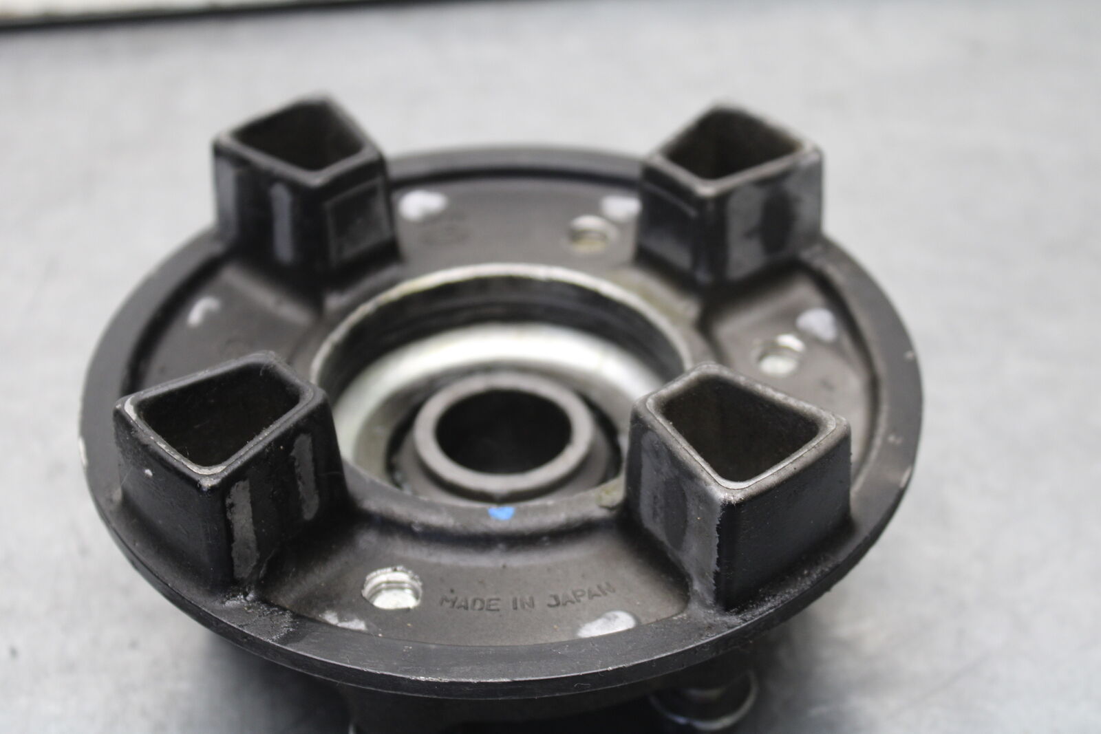 16 KAWASAKI NINJA ZX10R REAR HUB WITH SHOCK DAMPERS CUSH ABSORBERS BB650