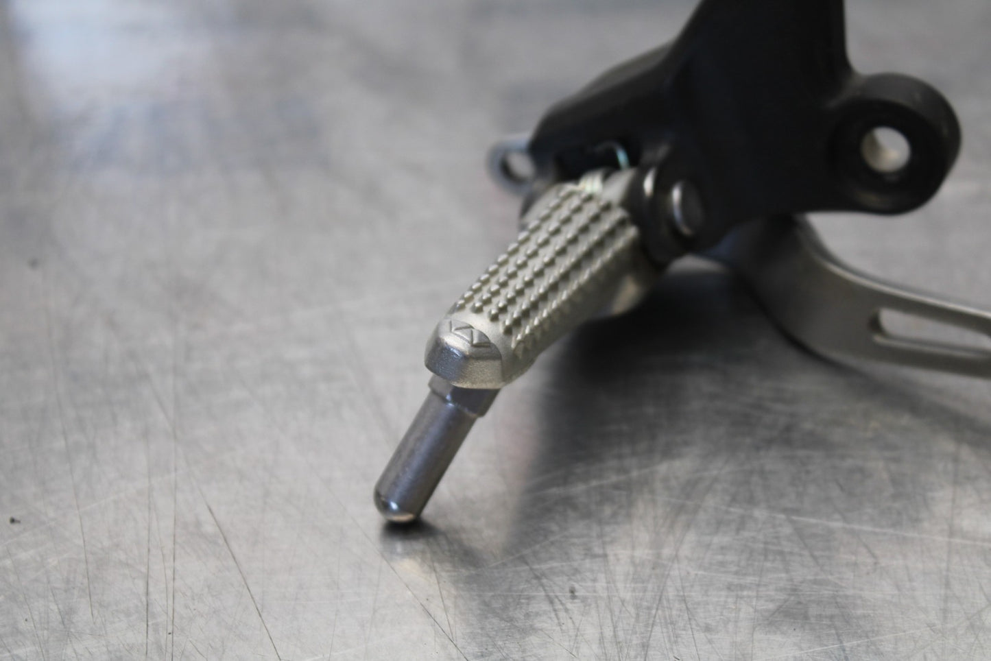 18-23 KAWASAKI NINJA 400 EX400 ABS RIGHT REARSET REAR SET FOOT PEG REST BB177