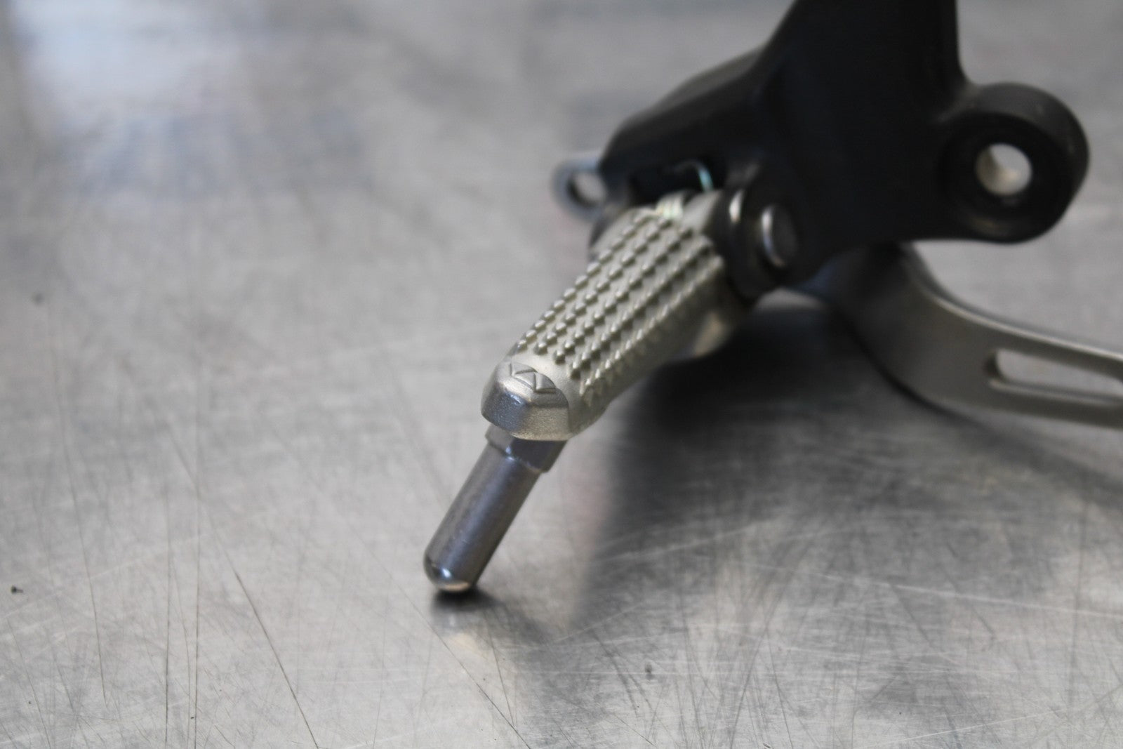 18-23 KAWASAKI NINJA 400 EX400 ABS RIGHT REARSET REAR SET FOOT PEG REST BB177