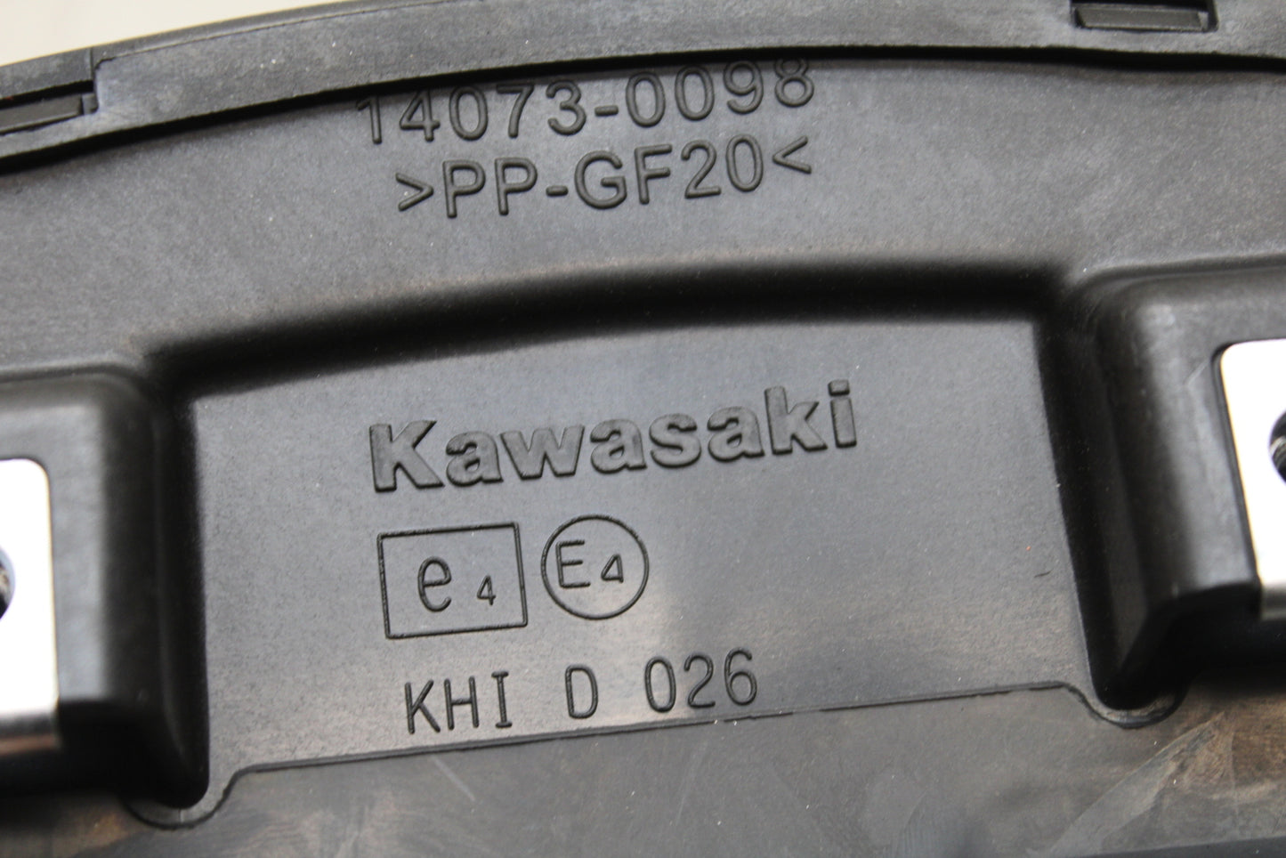 23-24 KAWASAKI NINJA ZX14R NEW!! AIR INTAKE GRILL BB141