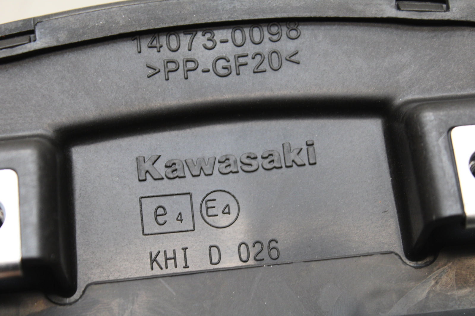 23-24 KAWASAKI NINJA ZX14R NEW!! AIR INTAKE GRILL BB141