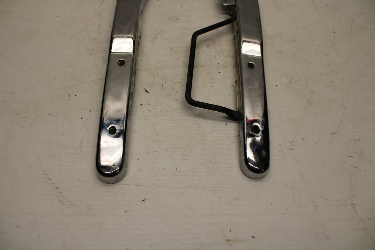 00-07 HONDA SHADOW SABRE 1100 REAR PASSENGER FENDER GRAB RAIL BB350