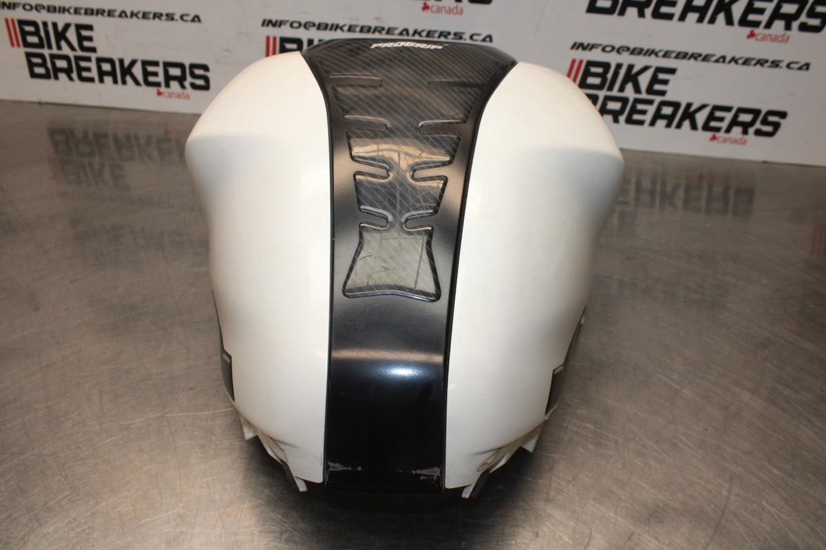 17-18 YAMAHA YZF R3 GAS TANK FUEL CELL COVER FAIRING COWL BB813