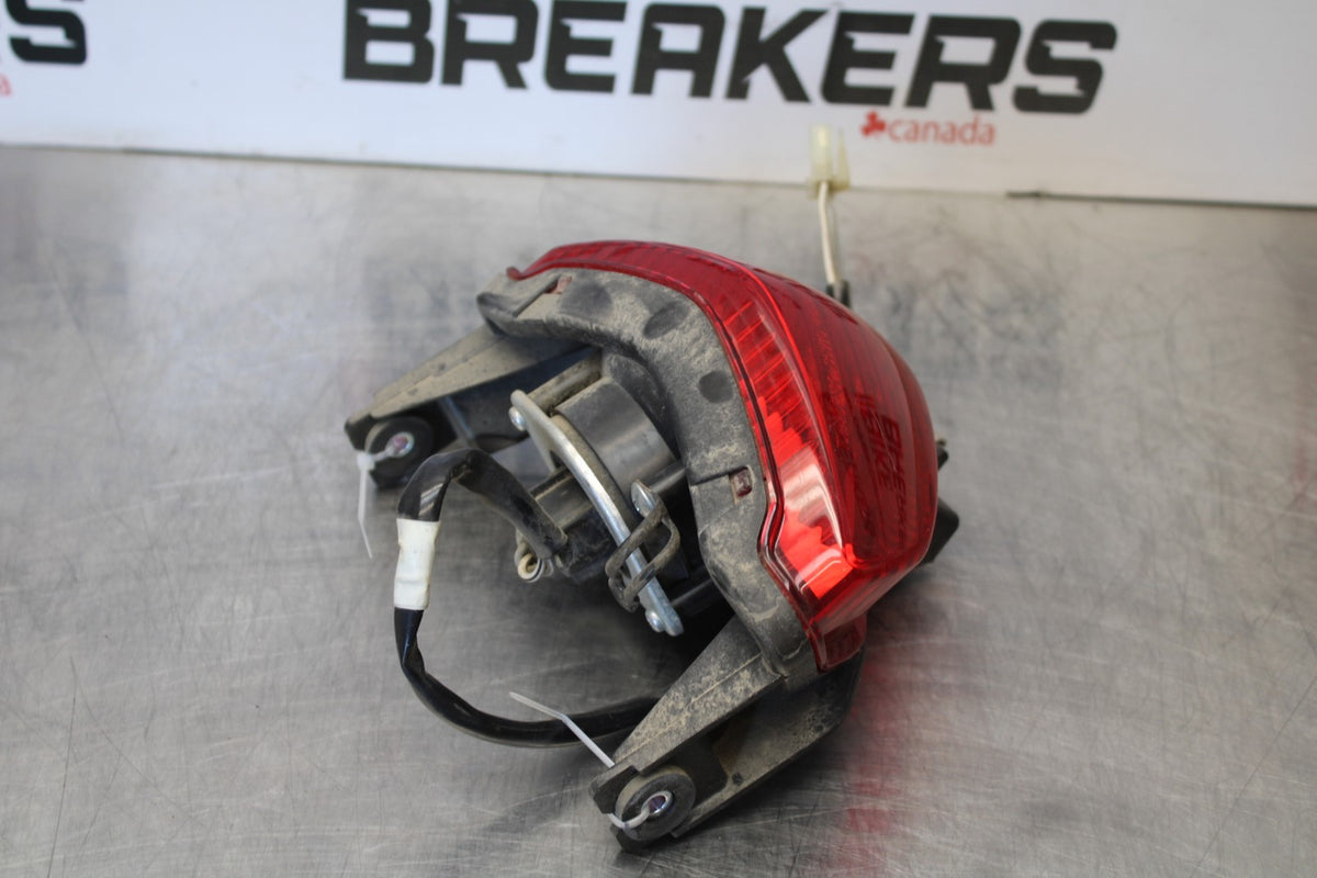 10 SUZUKI SV650 REAR TAIL TAILLIGHT BACK BRAKE LIGHT BB181