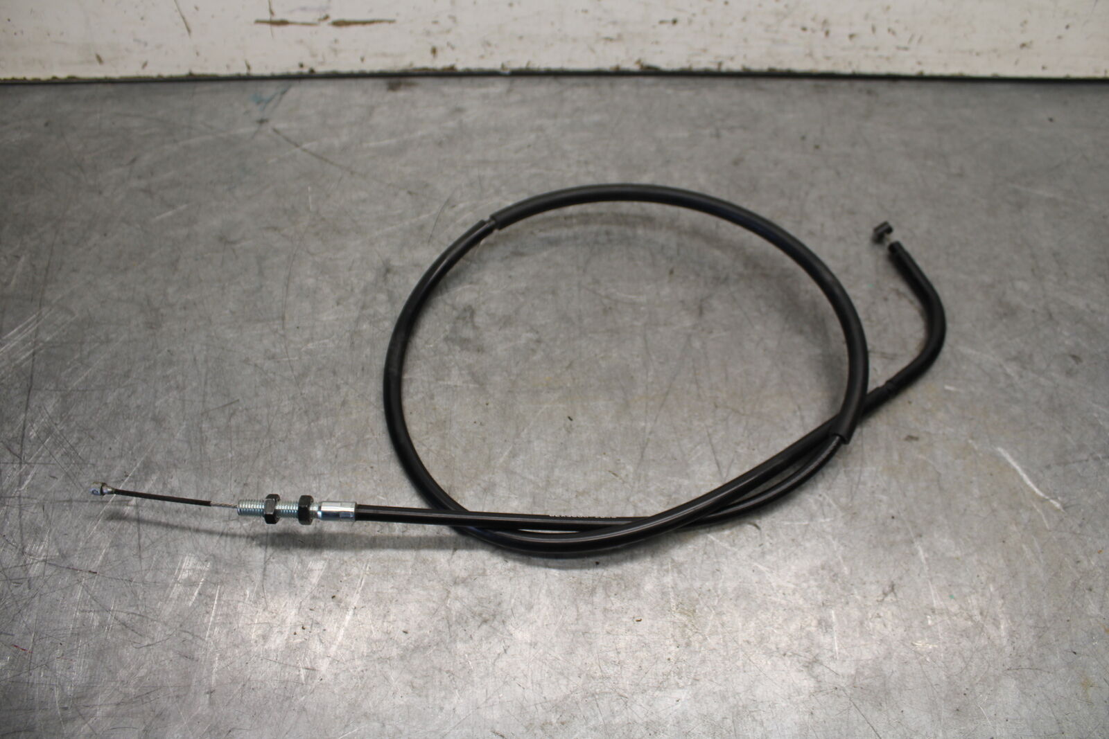 22-24 YAMAHA XSR900 CLUTCH CABLE LINE BB683