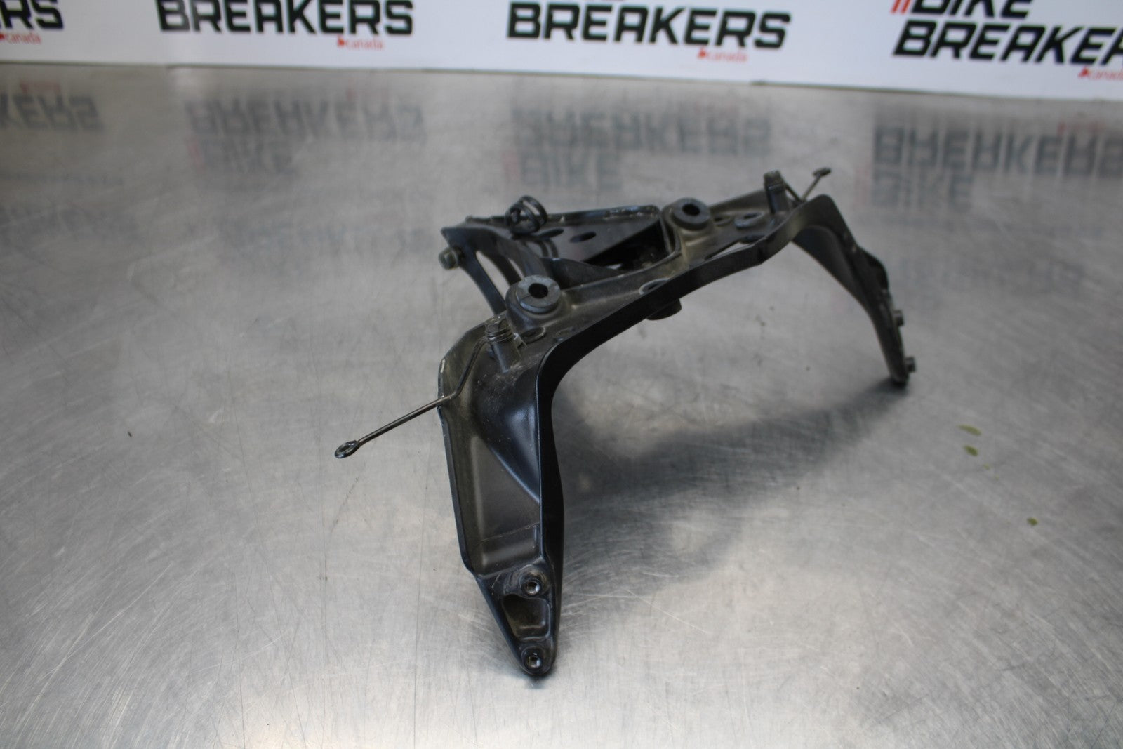 01-06 HONDA CBR600F4I UPPER FAIRING MIRROR GAUGES STAY BRACKET BB185
